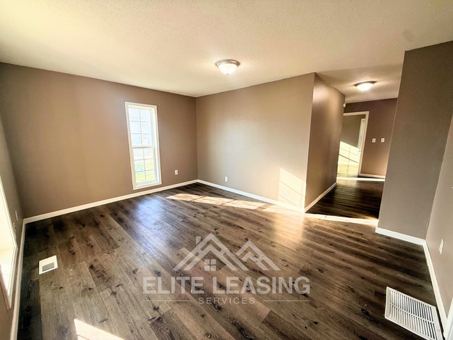 Photo - 3 Bed / 1 Bath Home | Seaman School District