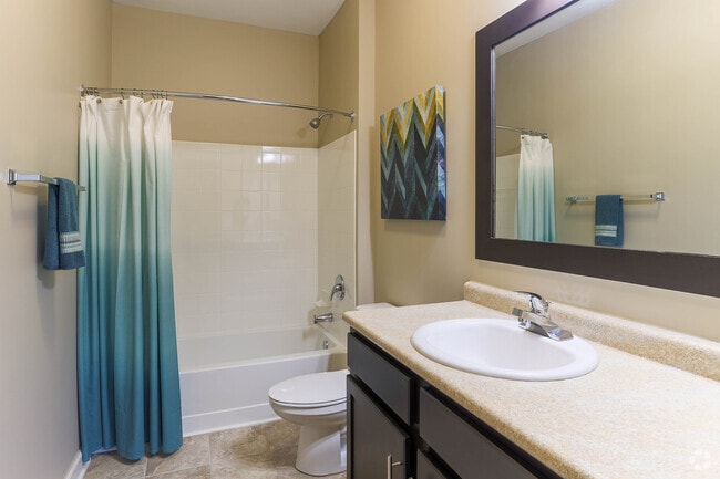 2BR, 2BA The Maxwell