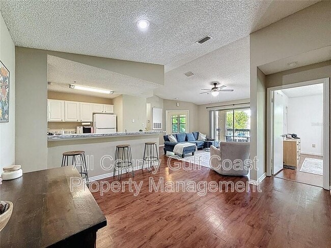 Photo - 4057 Crockers Lake Blvd