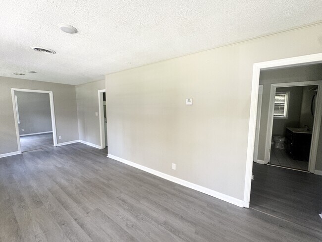 Photo - 224 Francis St House