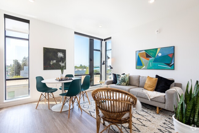 1BR, 1BA - 470SF