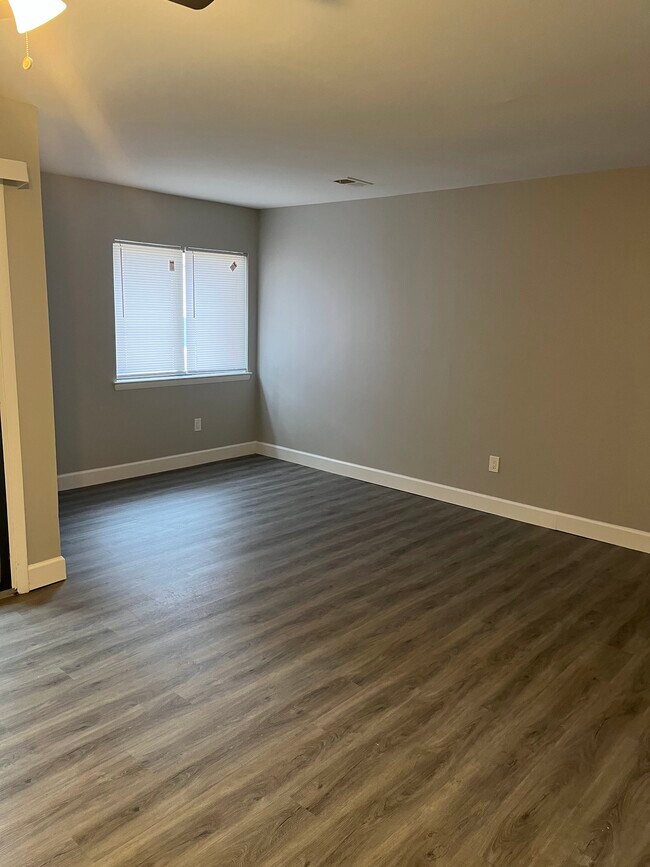 Photo - Meadowview Apartments