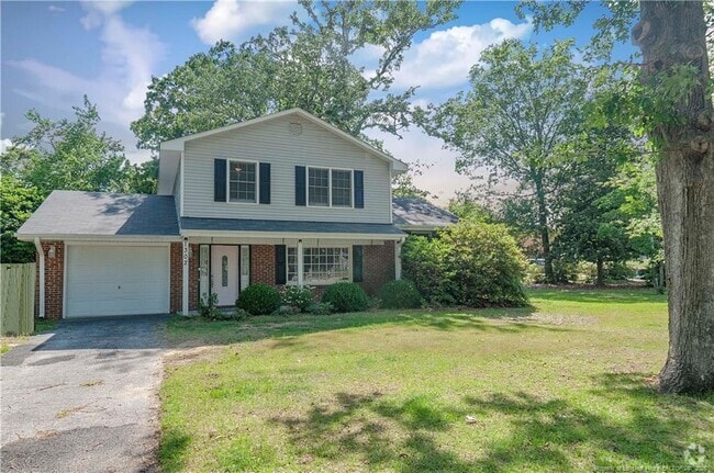 Building Photo - 1302 Kienast Dr Rental