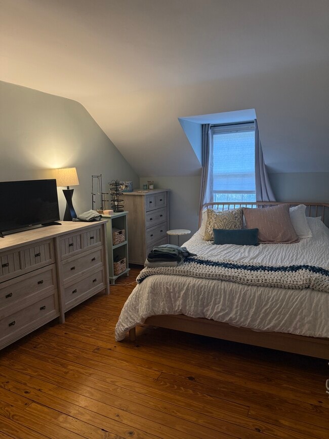 Photo - 134 N State St Unit Apartment 6