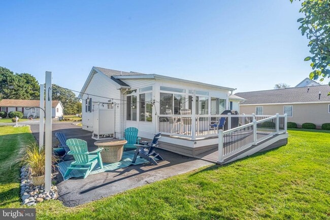 Building Photo - 37044 E Stoney Run