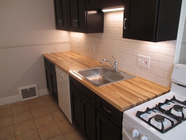 Photo - 1755 Cumberland Rd Unidad 1755 Cumberland