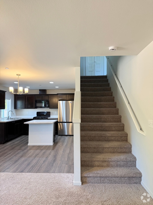 Building Photo - 4368 71st Dr NE Rental