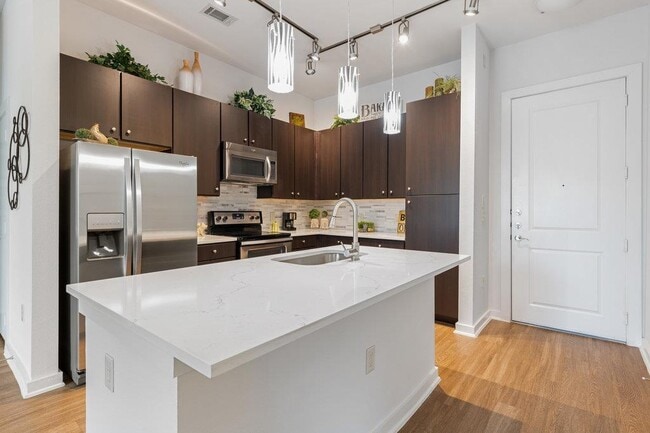 Building Photo - 1900 Barton Springs Rd Unit 2017 Rental
