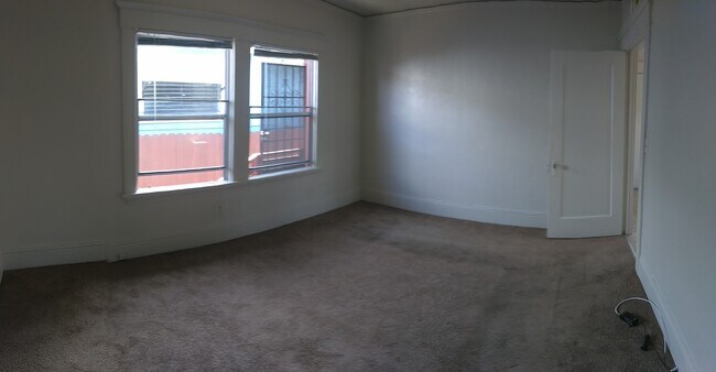 Photo - 3707-3709 Brookdale Ave Unidad 3709-1/2