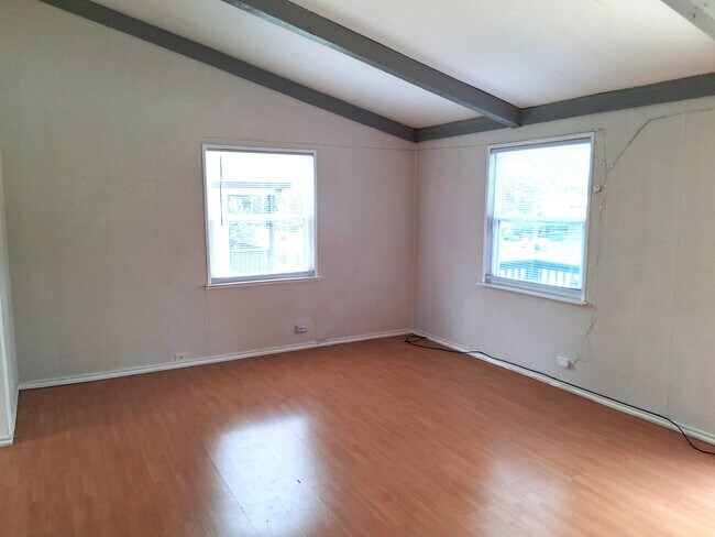 Photo - 1109 Elyse Dr