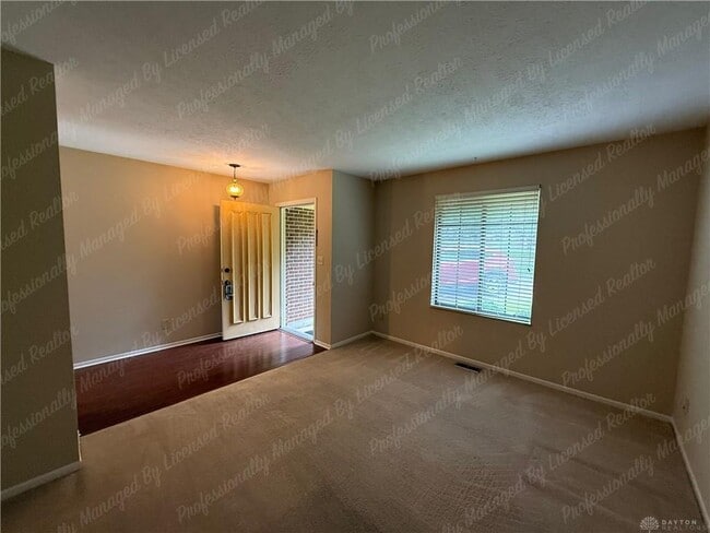 Photo - 4418-4420 Edelweiss Dr