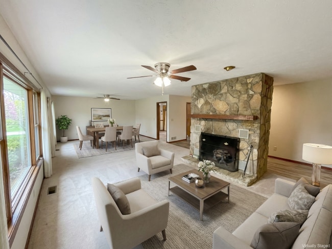 Photo - 691 Kirkus Dr SE