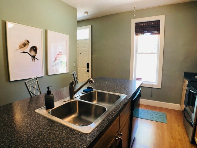 Photo - 1256 Dennison Ave