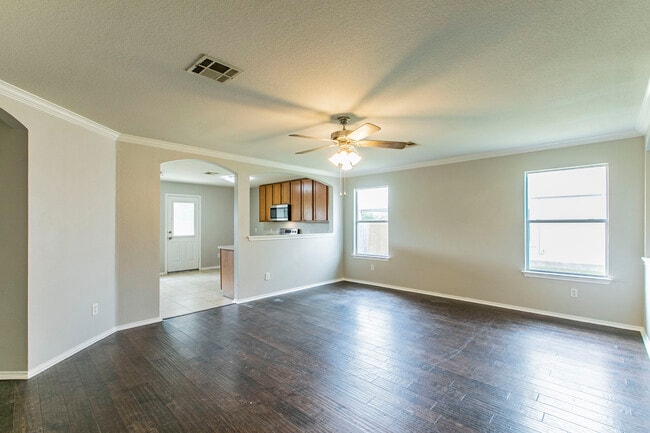 Photo - 104 Easy St