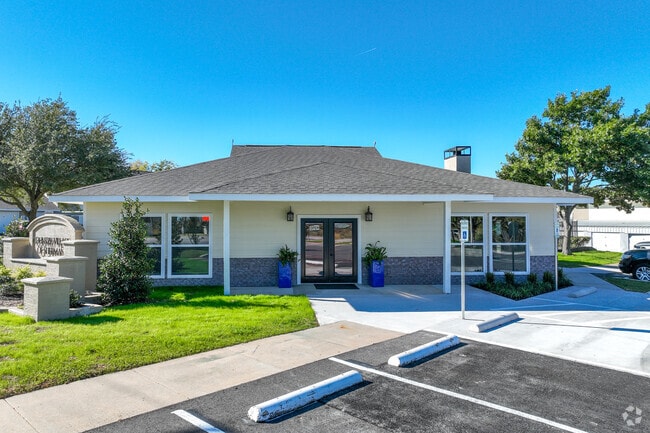 Leasing Office
