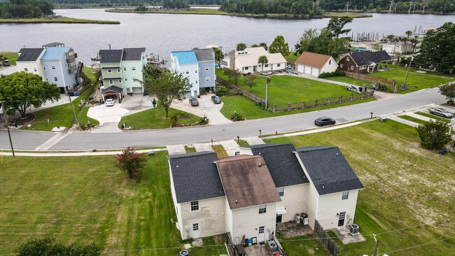 Photo - 88 Shoreline Dr