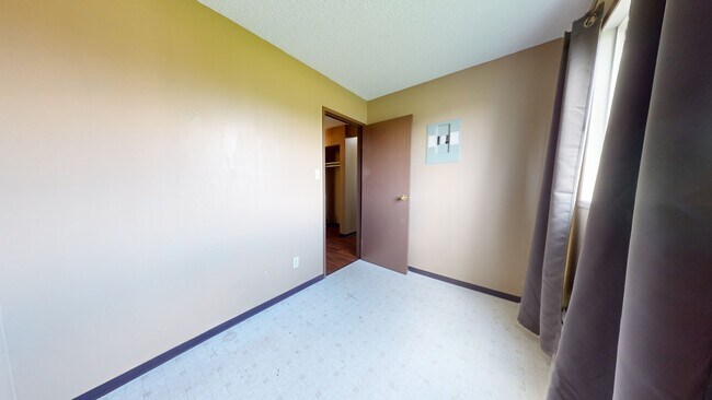 Photo - 5117-5144 44 St Unit 304