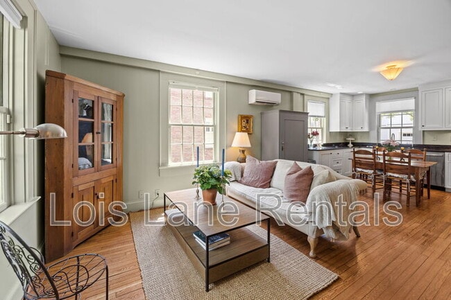 Photo - 55 Gadsden St