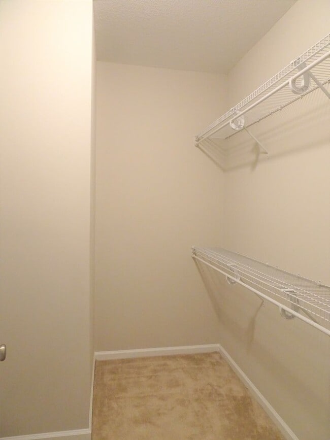 Photo - Nice 2 bedroom condo in Promenade@5, Williamsburg for rent.
