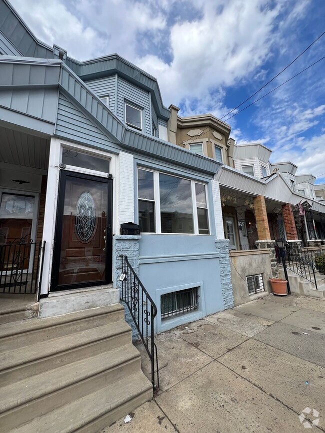 Building Photo - 30xx Cedar St Rental