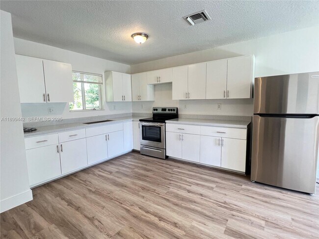 Photo - 1347 NE 111th St