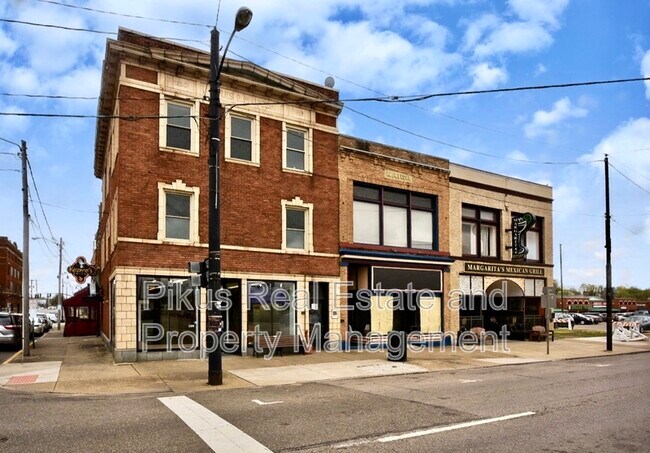 Photo - 111 Lincoln Way W Condo Unit 3