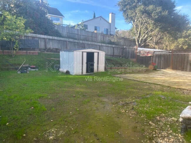 Photo - 405 Whitney Ave