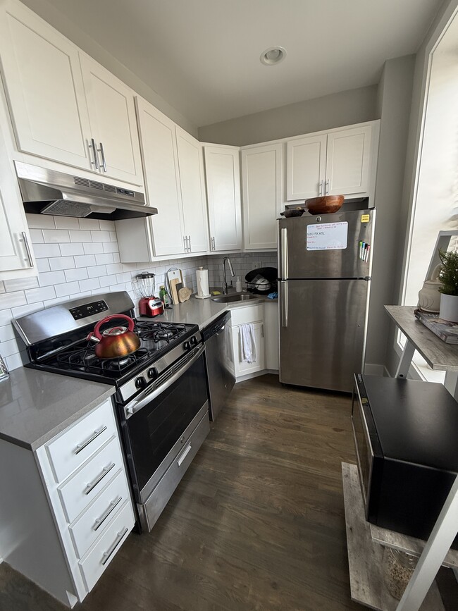 Photo - 2354 N Elston Ave Unidad 3F