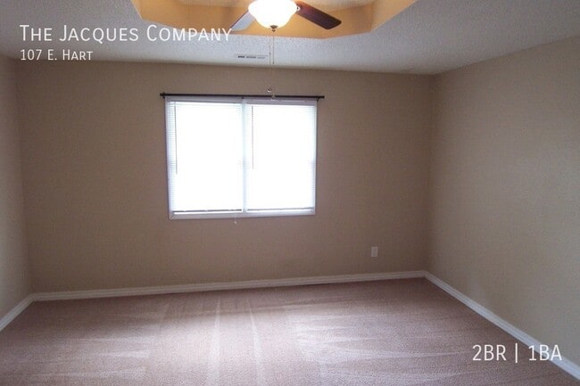 Photo - 107 E. Hart-