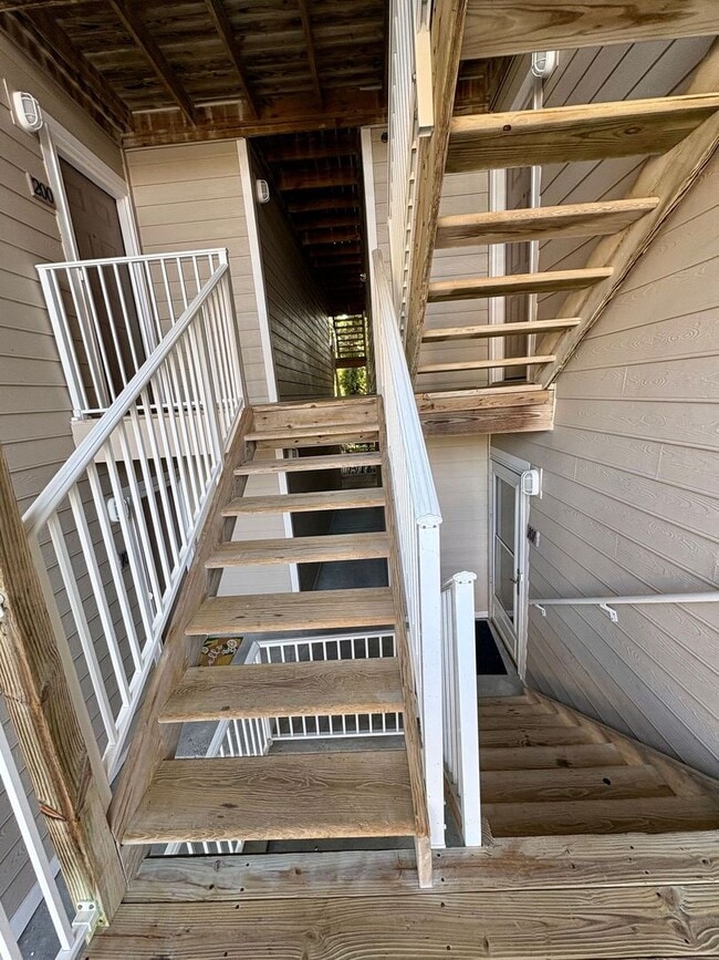Photo - LARGE 2ND FLOOR CONDO