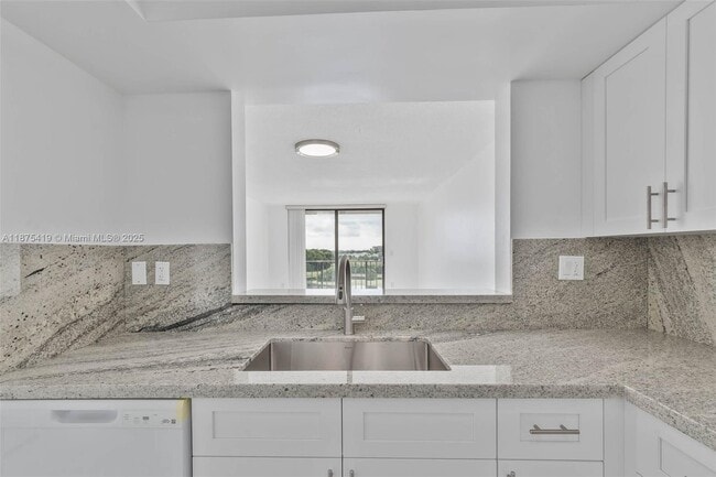 Photo - 9682 Fontainebleau Blvd Unidad 602