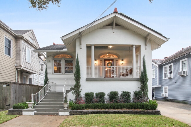 Building Photo - 940 N Carrollton Ave