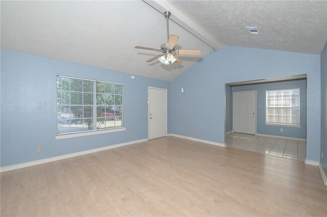 Photo - 1813 Sara Dr Unit A