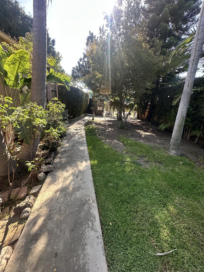 Photo - 2538 1/2 Military Ave Unit 2536.5