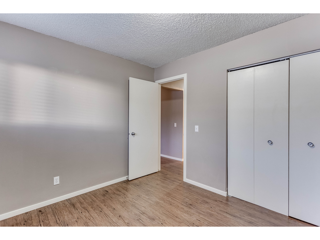 Photo - Elliston Place