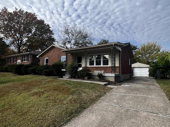 Photo - 7908 Pickwick Ln