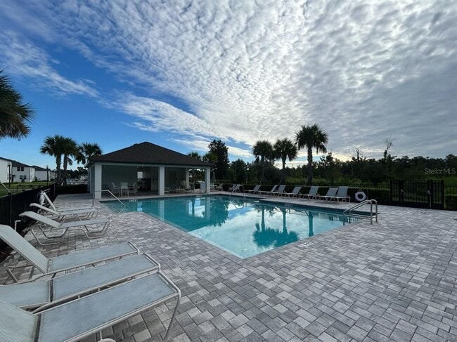 3277 Vesara Dr