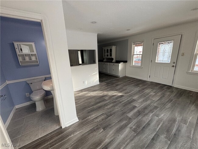 Photo - 4739 W 125th St