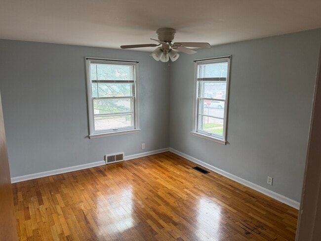 Photo - 947 Vassar Dr Unit Apartment 1
