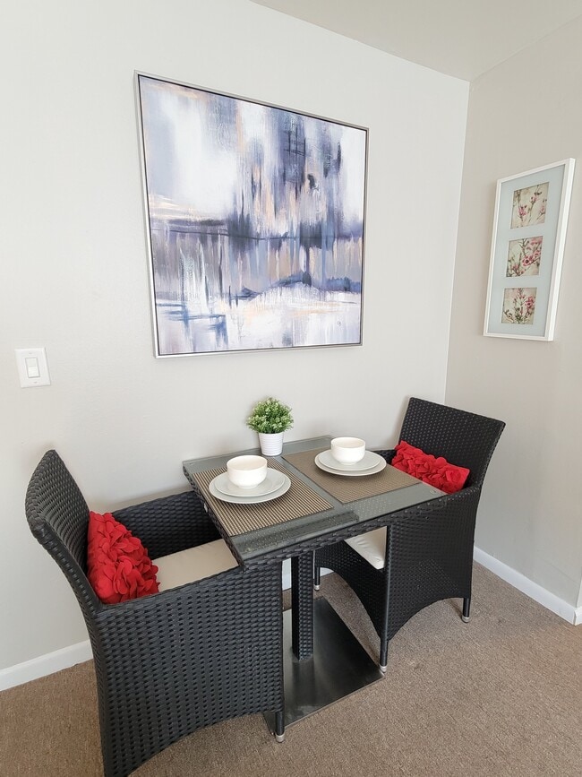 Photo - 401 W Webster Ave Unit 204