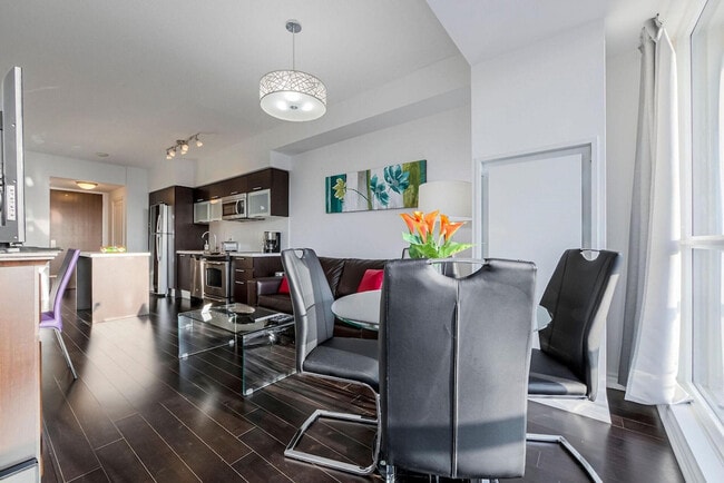 Photo - 386 Yonge St Unité SI ID1502596P