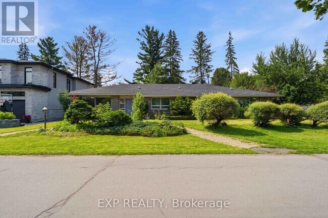 Photo - 304 Roger Rd