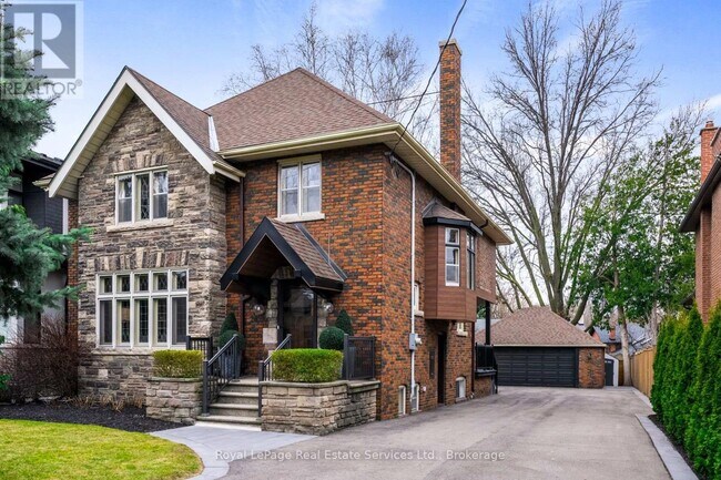 Photo - 28 Thompson Ave