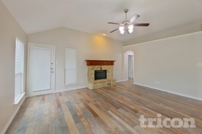 Photo - 157 Spring Hollow Dr