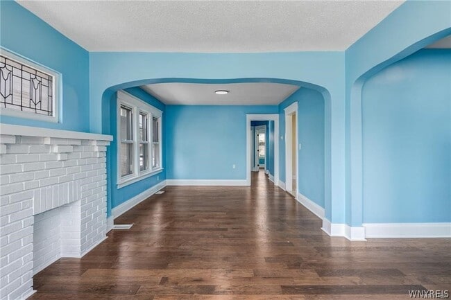 Photo - 266 Lasalle Ave