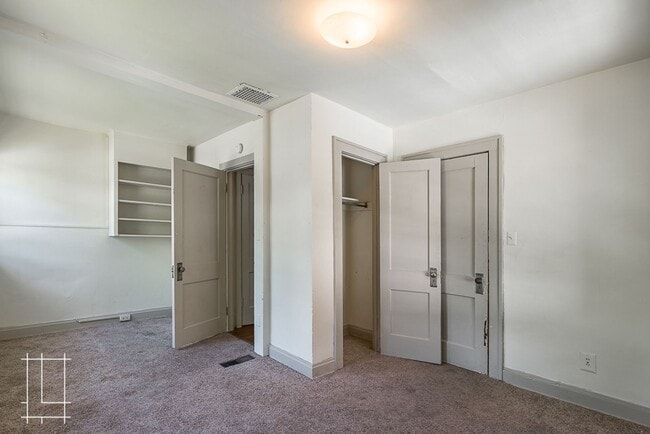 Building Photo - 2100 N 4th St Unit 2100 N. 4th St. Apt. 3