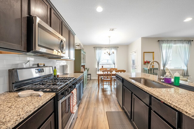 Building Photo - Furnished in Pflugerville!
