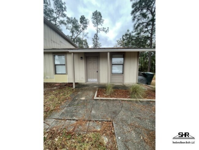 Building Photo - 10047 Hillview Dr Rental