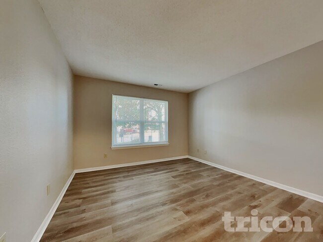 Photo - 7114 Harness Lakes Dr