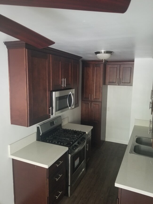 Chateau Sycamore Apartments